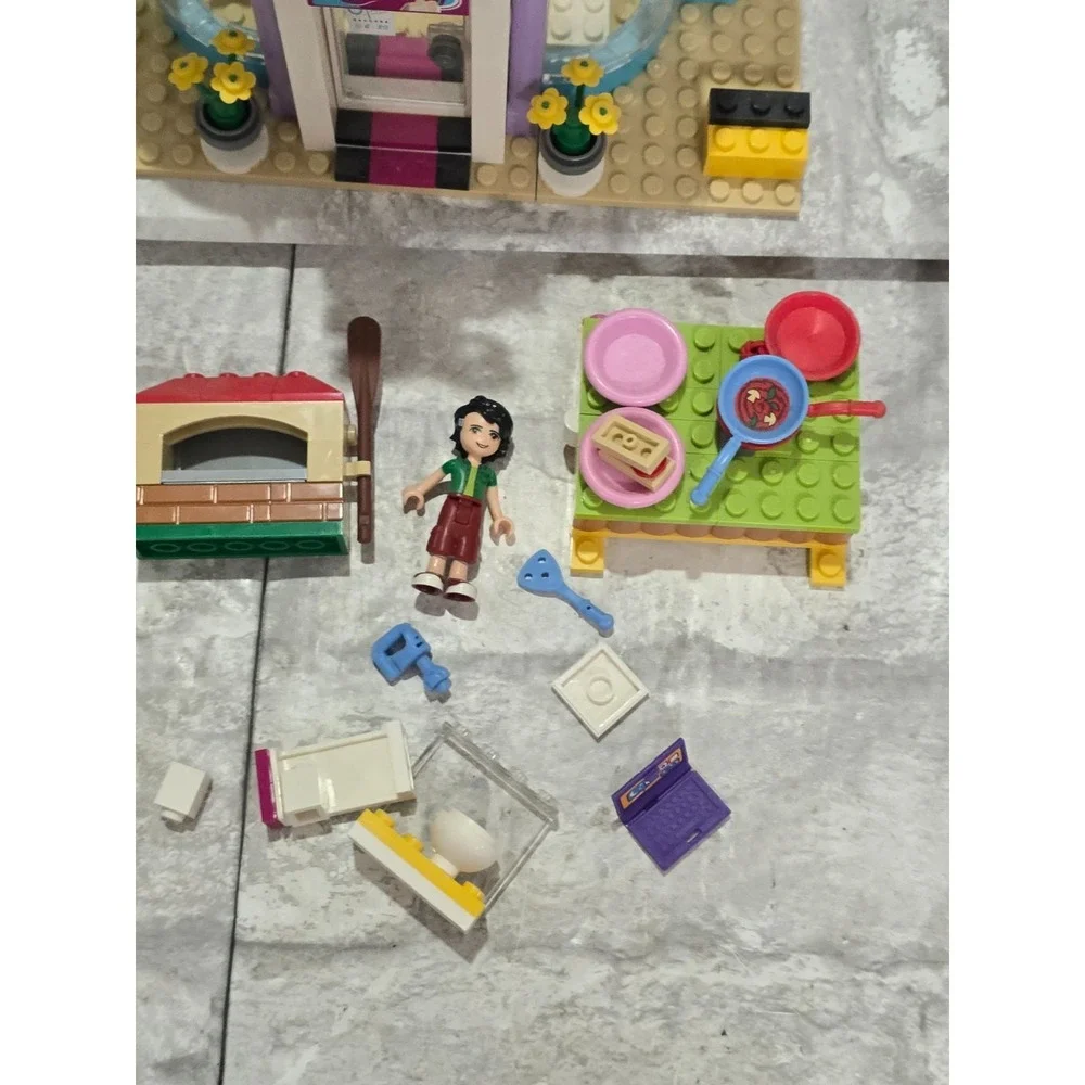 LEGO Friends‎ Bulk Lot Playsets Incomplete Accessories Figures 8lbs
